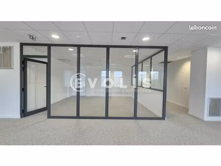 bureaux 369 m²