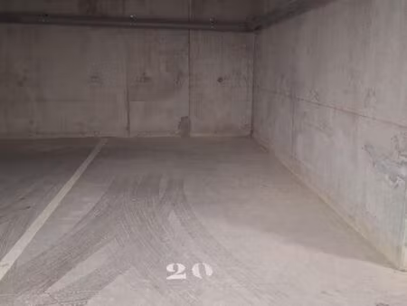 parking 16 m² auterive