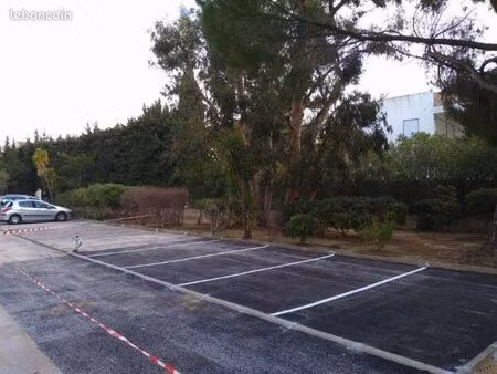 place parking extérieure papus (rue de la touraine) mirail  près de la rocade  faourette e