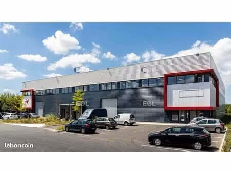 local bureaux 215 m²