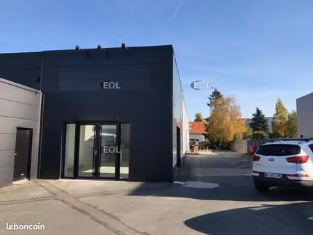 local bureaux 200 m²