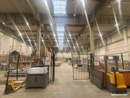 local logistique 6 388 m²