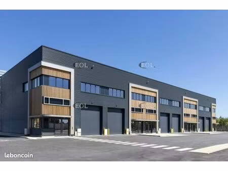 local d'activité 285 m²