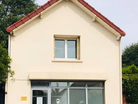 cabinet de santé : bureau meublé à louer dans un espace chaleureux – émerainville (77184)