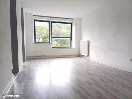 appartement 3 pièces 77 m²