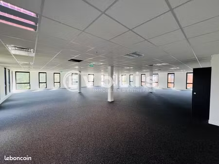 bureau 258 m²