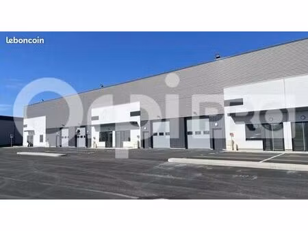 local d'activité 218 m²