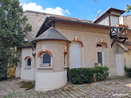 maison t2 800m du rer bourg la reine