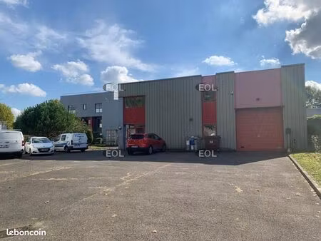 local bureaux 479 m²