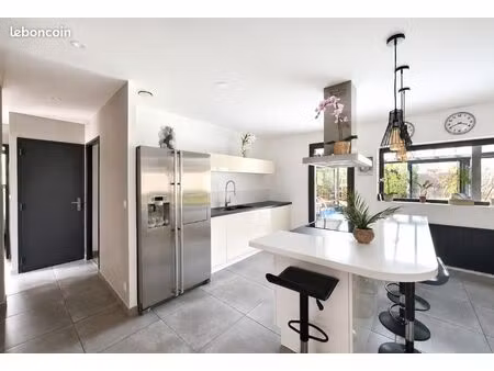 maison familiale de 120 m² avec véranda  piscine chauffée et jardin – malzéville■275 000
