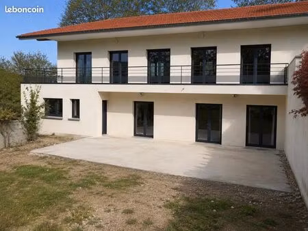 maison de 180m² et bien plus encore
