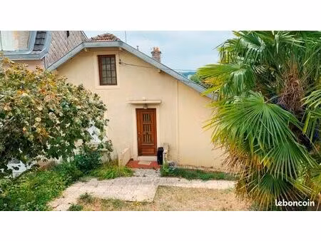 maison 6 pièces 90 m²