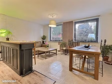 appartement 3 pièces 64 m²