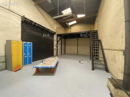 local bureaux 250 m²