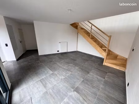 appartement 4 pièces de 86m² + balcon dernier étage