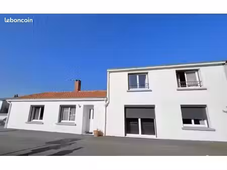 maison 8 pièces 174 m²