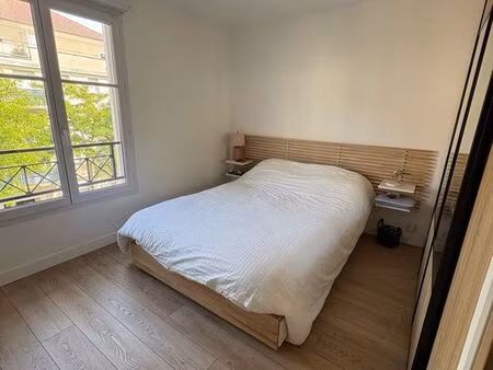 superbe t2 meublé de 45m2 au pied de la gare de bussy