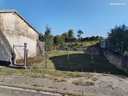 petite parcelle de terrain