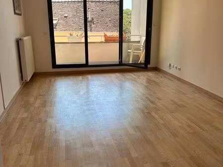 appartement f3 avec balcon - centre ville de melun