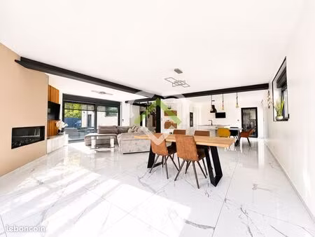 maison 4 pièces 175 m²