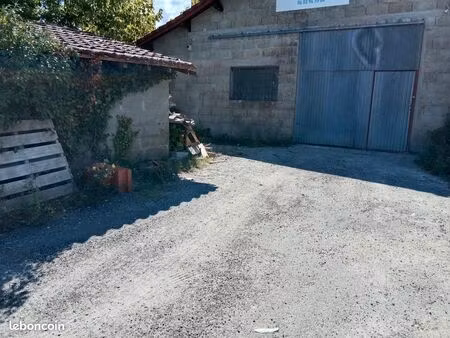 loué entrepôt
