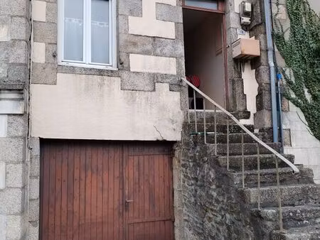 ? maison de bourg à rénover – reprise véhicule possible – javron-les-chapelles (53) – fort