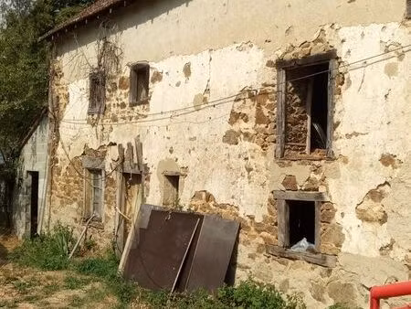 grange + appentis sur terrain de 800m²