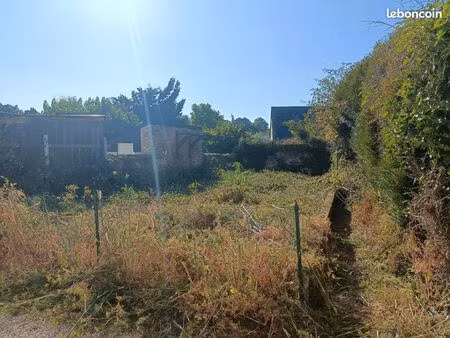 terrain centre de laval  constructible