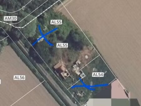 terrain 2240m² / 140m² constructibles