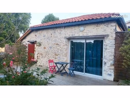 location meublée du 01/09/2026 au 30/06/2027  maison t3 (35m²) climatisé avec jardin fleur