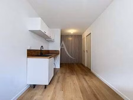 location appartement 2 pièces à laval (53000) : à louer 2 pièces / 25m² laval