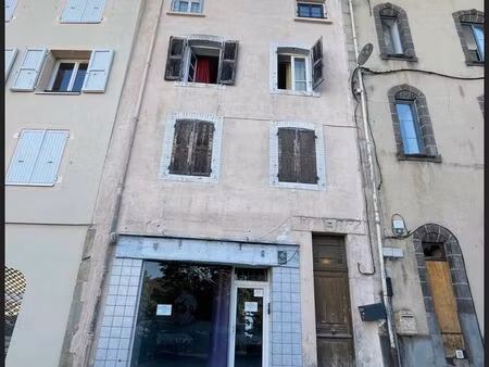 local commercial à louer – 39 m² – 10 place des martyrs thiers (63300)