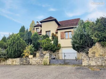 maison 6 pièces 130 m²