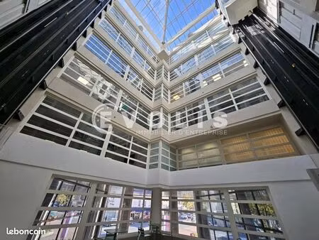 bureaux 330 m²