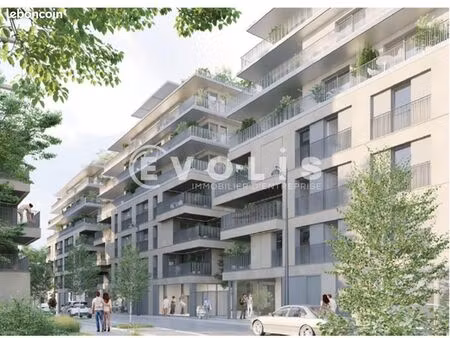 local commercial 66 m²