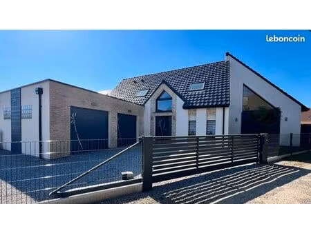 villa . 7 p. 180 m2