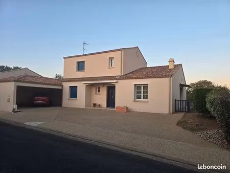 maison 5 pièces  puyravault 85450