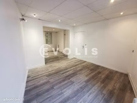 bureau 109 m²