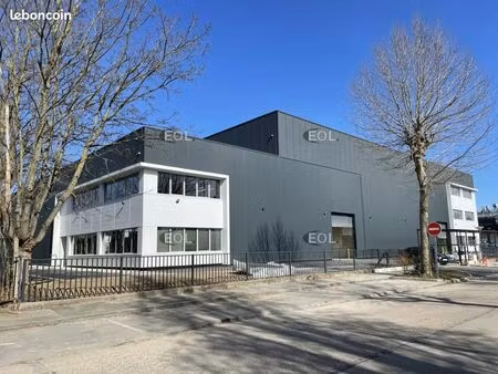 local industriel 969 m²
