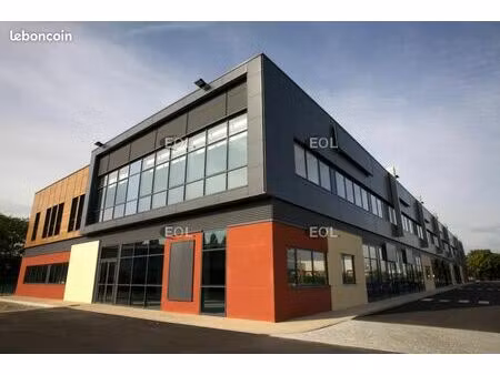 local d'activité 1 236 m²