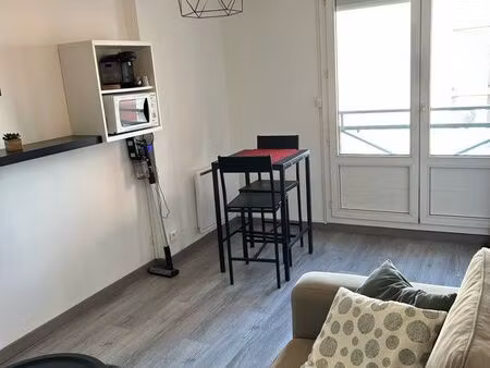 studio très bon état