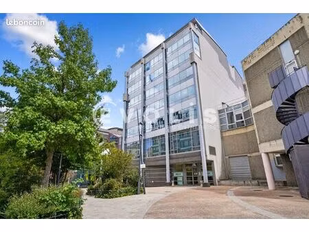 bureaux 575 m²