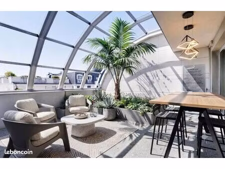 bureau 273 m²