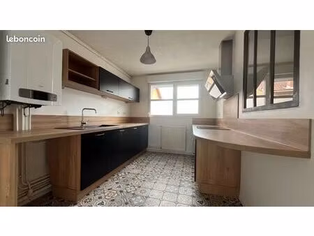 duplex t3 86 5 m2 avec balcon  garage xxl + moto — rue morny  clermont-fd