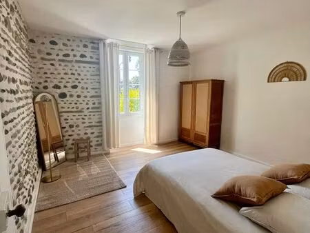 t2 avec grand jardin + 2 places de parkings – idéal résidence ou airbnb
