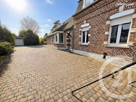 longère 6 pièces 185 m²