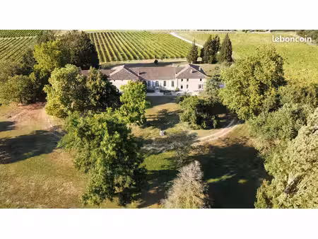 propriété 8 pièces 380 m²