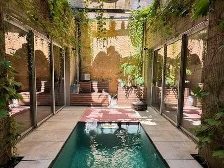 loft/atelier/surface 5 pièces 162 m²