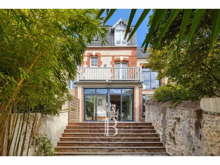 maison de luxe à vendre dans le quartier hennequeville-zone callenville