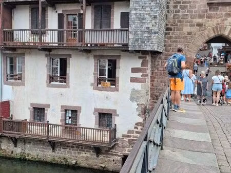 3 appartement t3 à saint jean pied de port sur la route de compostelle